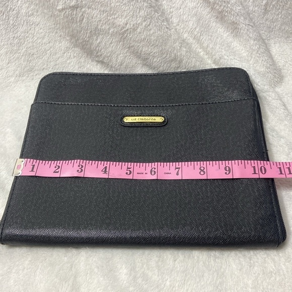 Liz Claiborne 10"x 8.5" Padded Tablet Sleeve. Liz Claiborne Padded Tablet Case. - Picture 14 of 15